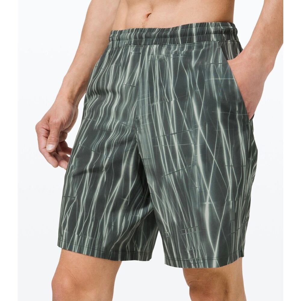 Lululemon Pace Breaker Short 9" Liner Men's Size Large Green
